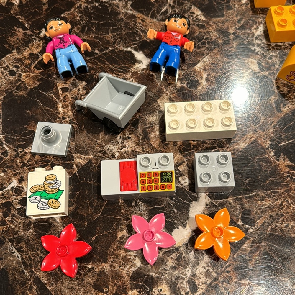 Lego Duplo 63 PC Supermarket #5604 - Picture 13 of 16